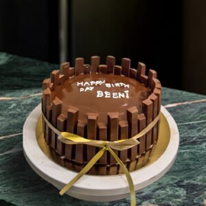 KIT KAt Cake